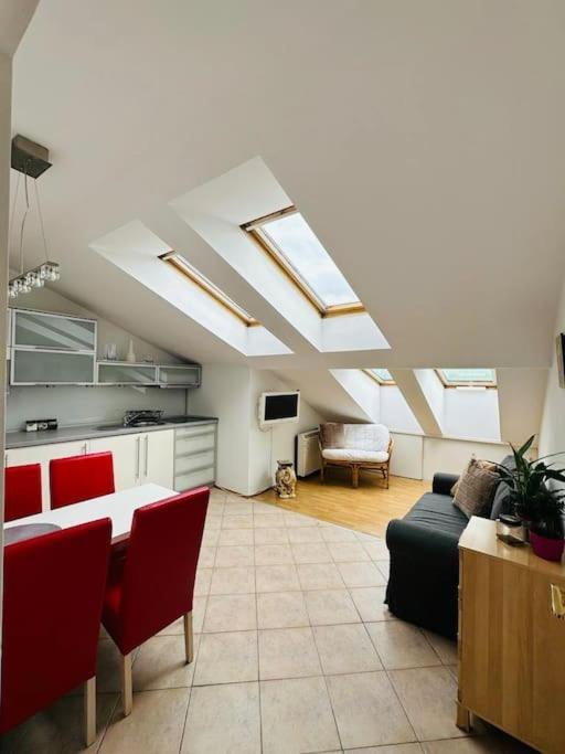 Luna Apartments Krakow Bagian luar foto